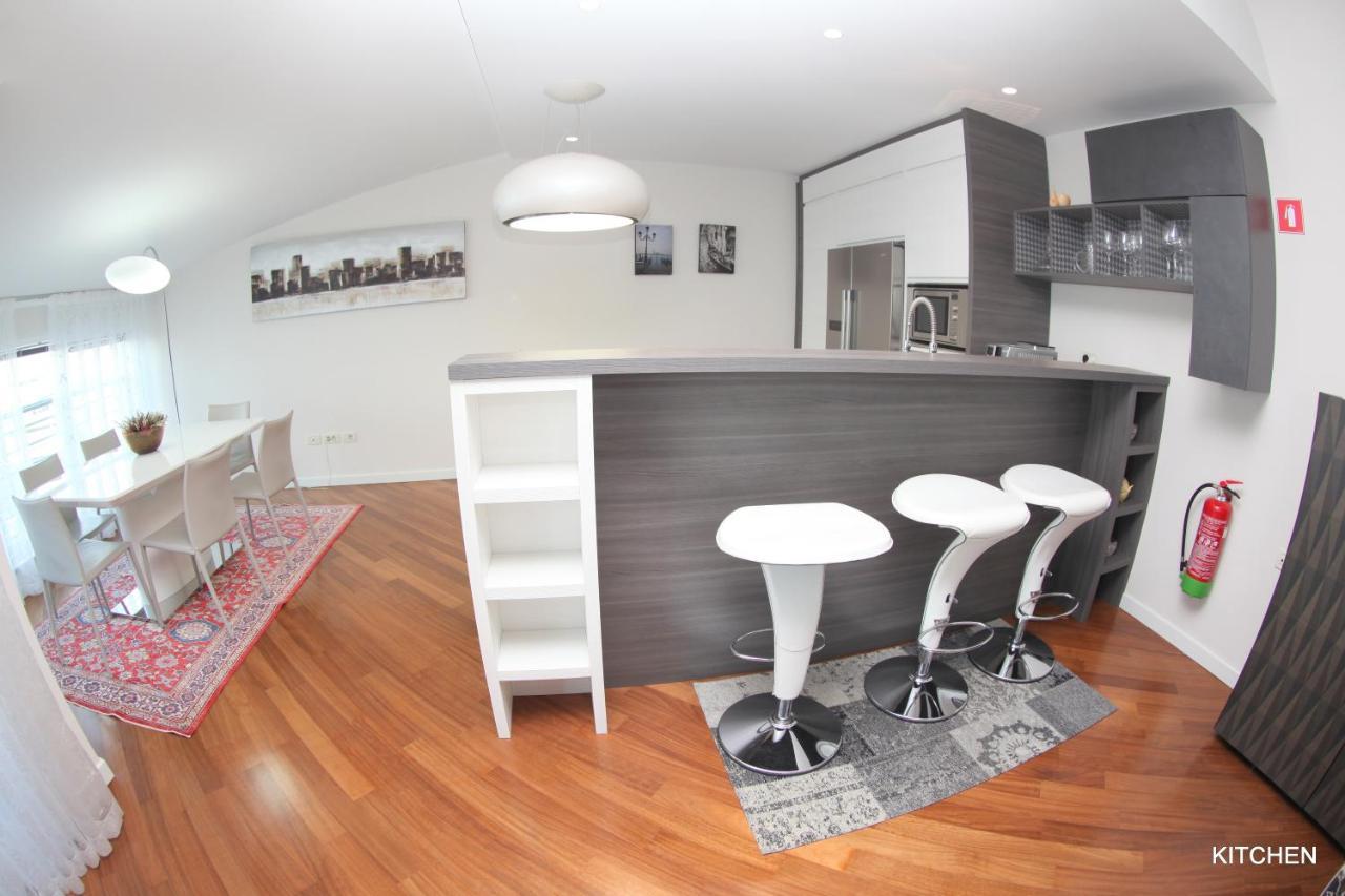 Luxury Marina View Apartment Изола Екстериор снимка