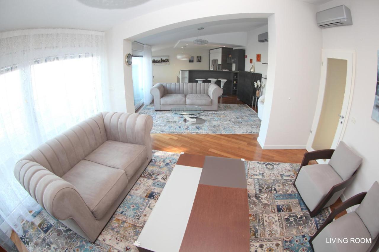 Luxury Marina View Apartment Изола Екстериор снимка