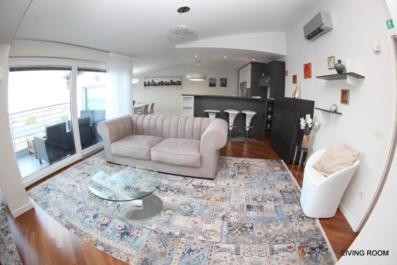 Luxury Marina View Apartment Изола Екстериор снимка