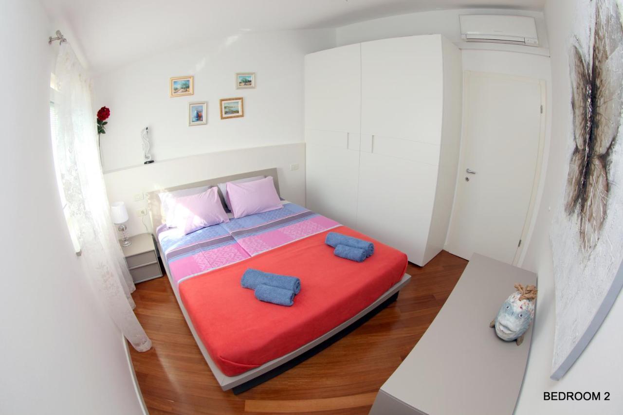Luxury Marina View Apartment Изола Екстериор снимка