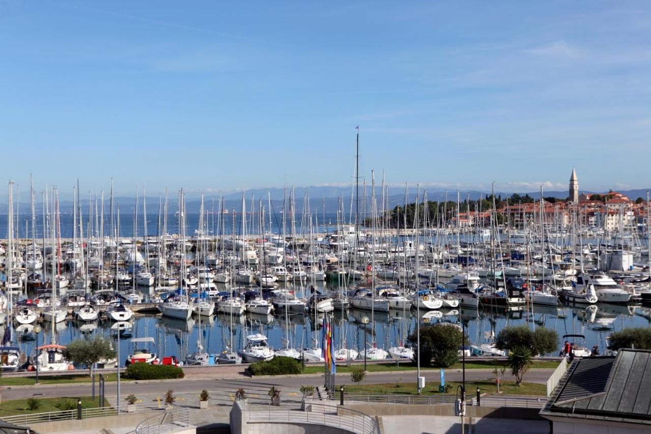 Luxury Marina View Apartment Изола Екстериор снимка